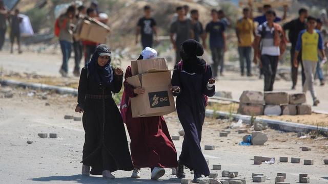 News Wrap: 40 Gazans killed by Israeli gunfire, airstrikes