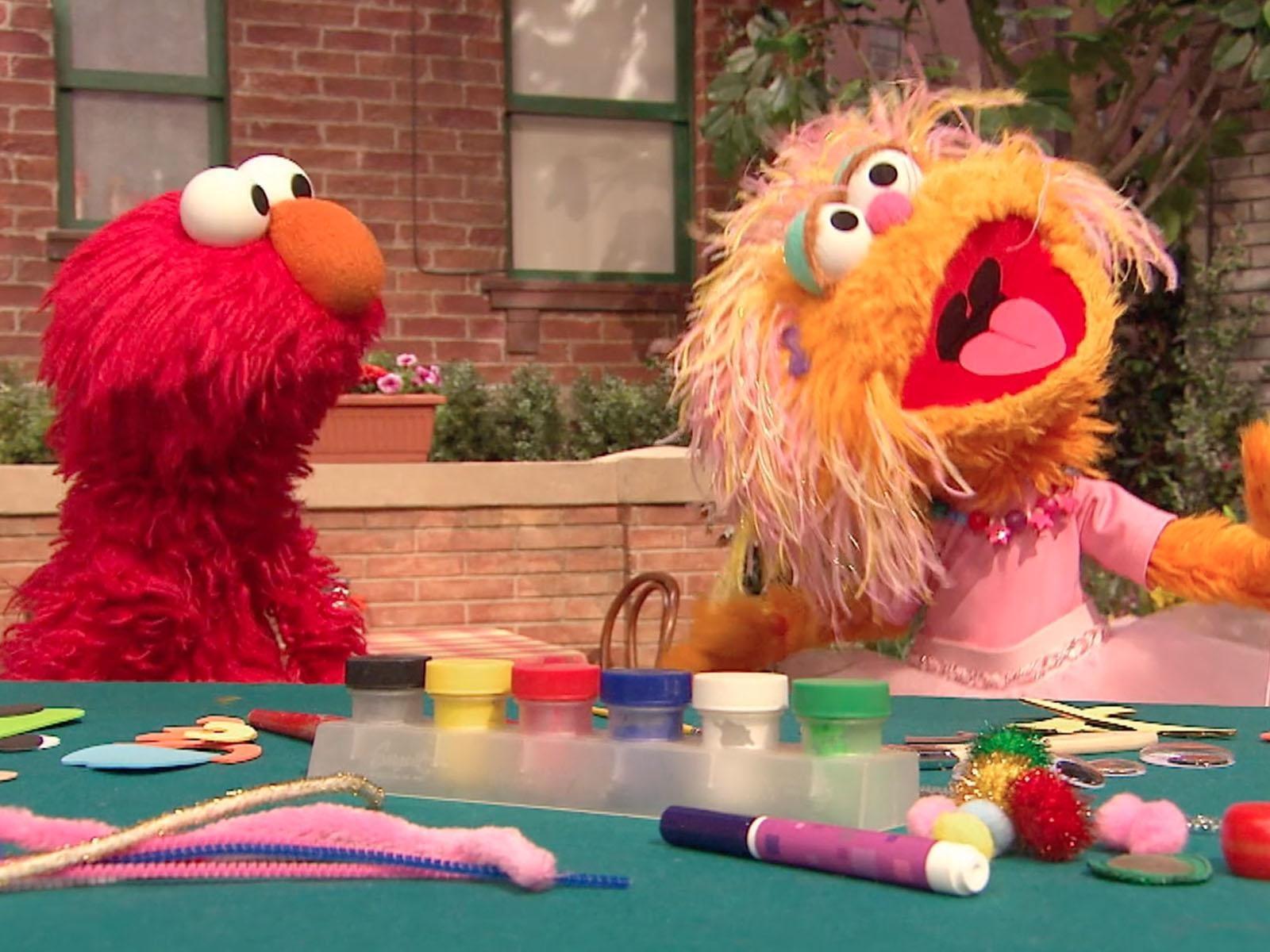thumbnail image 2 of Sesame Street Beach Towel - Elmo With Goggles Design For Kids & Summer Fun 2 of 11
