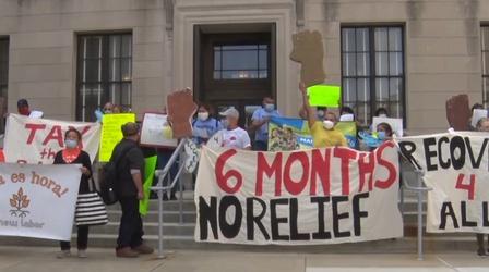 Undocumented immigrants rally for pandemic relief