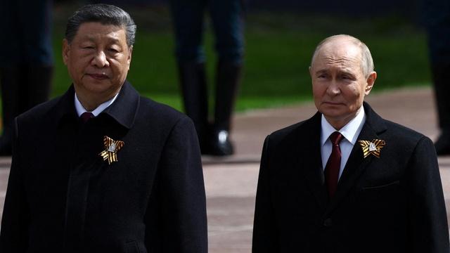 Putin uses WWII celebration to strengthen ties with China