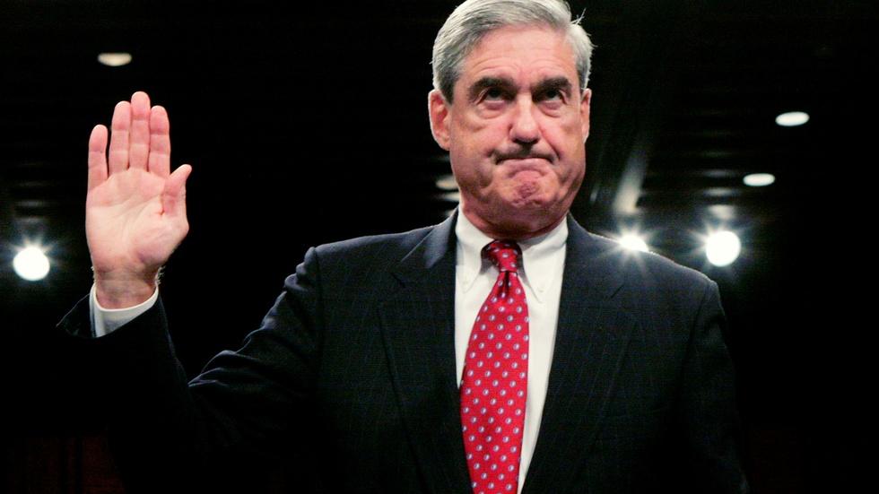 News Wrap: Mueller meets with senators on Russia probe image