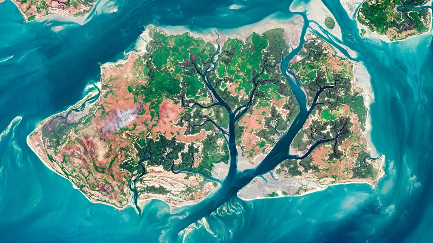 Patterned Planet