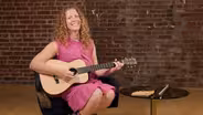 Brigid Kaelin plays "Kentucky With You"