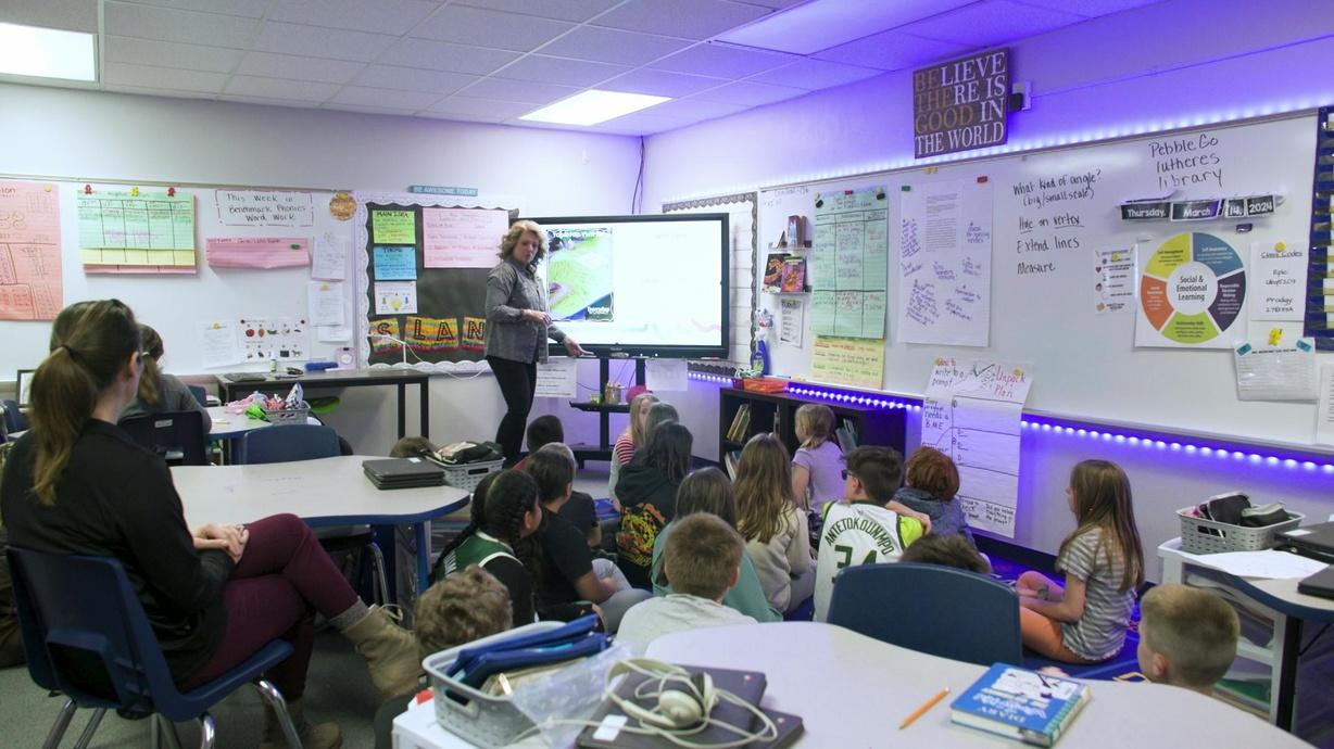 Why are many Wisconsin school districts holding referendums?