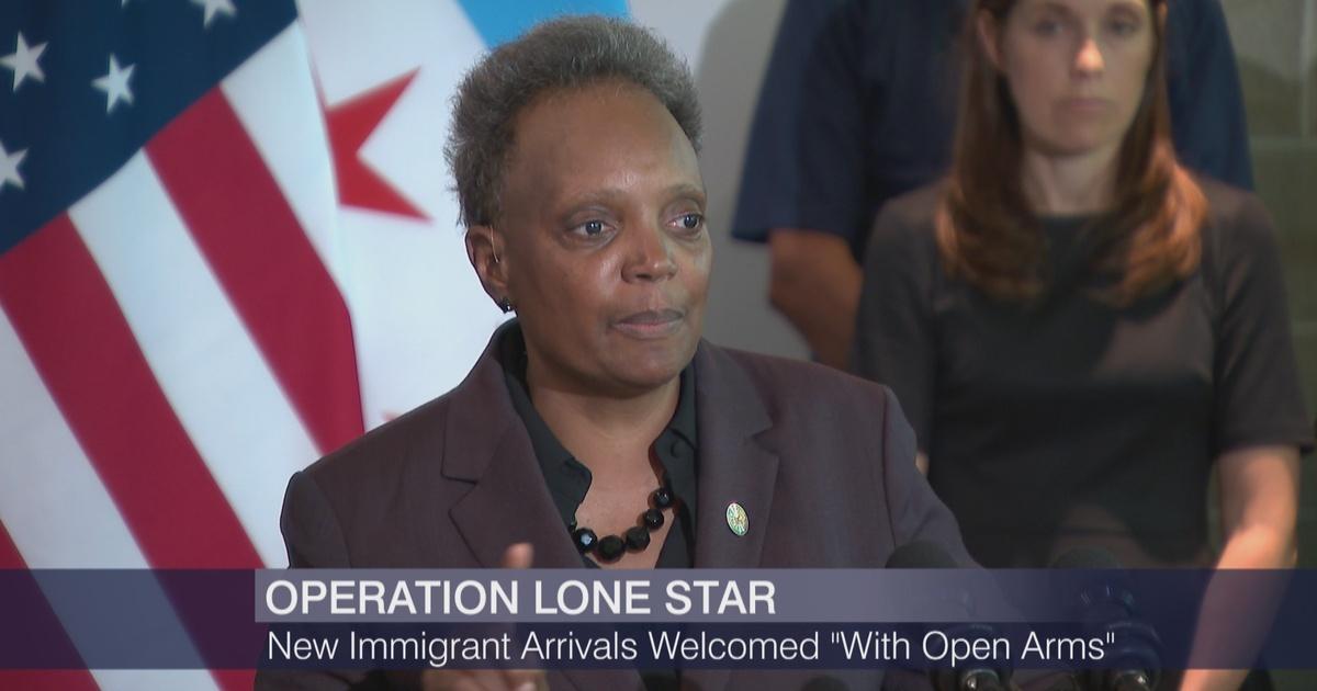 Chicago Tonight | New Immigrant Arrivals Welcomed 'With Open Arms' | Season 2022