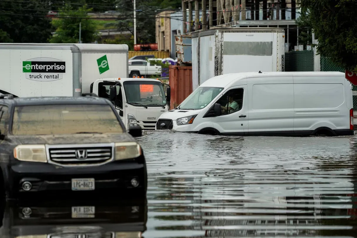 News Wrap: 2 killed in New Jersey flash flood