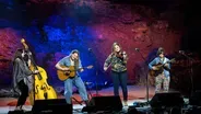 DELLA MAE perform 'Bourbon Hound'