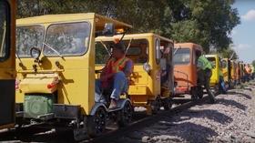 Video thumbnail: Off 90 Motorized railcar. Lori Miller. Violinists. Driven By Rhythm