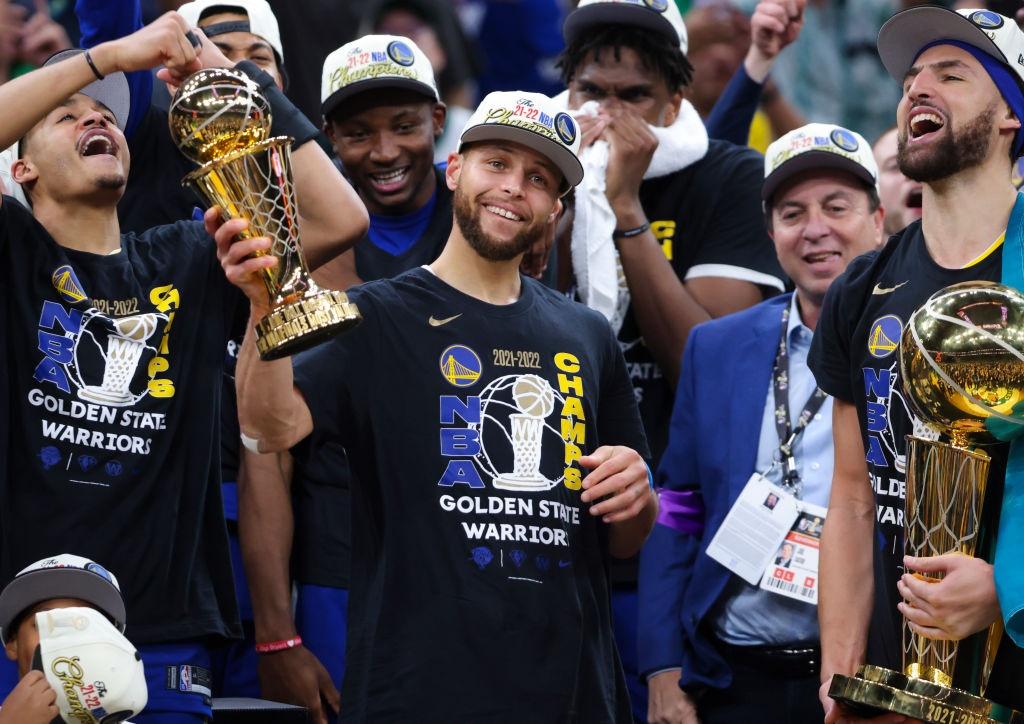 Golden State Warriors celebrate Oakland with Oakland Forever City