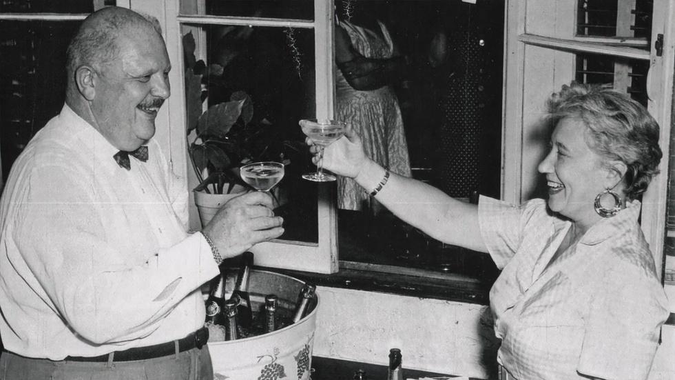 S31 Ep4: James Beard as a Gastronomic Gigolo image