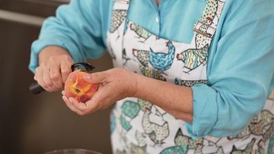 Sheri Says: How to Peel a Peach