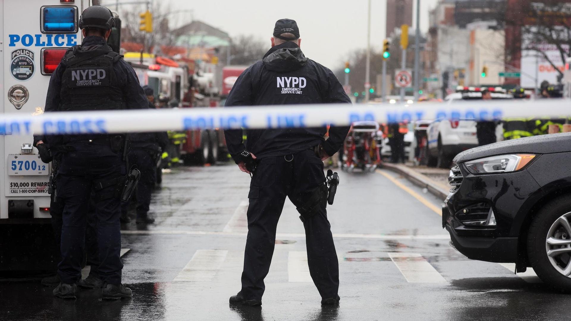 New York struggles with rise in violent crime amid COVID-19 | PBS News ...