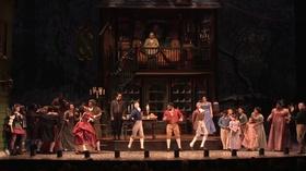 Video thumbnail: Chicago Tonight ‘A Christmas Carol’ at Goodman Theatre Celebrates 40th Year
