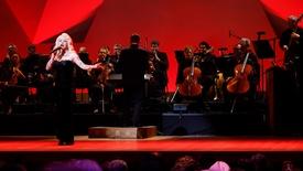 Mon Laferte – “Vida Normal” con Orquesta: asset-mezzanine-16x9