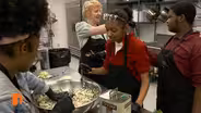 Downtown Boxing Gym starts new culinary program for students