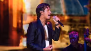 2023 Inspira Awardee Omar Apollo Performs 'En El Olvido'