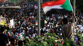 Video thumbnail: PBS NewsHour Can northern Africa's discontent translate to democracy?