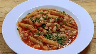 Jacques Pépin Makes Pasta Fagioli