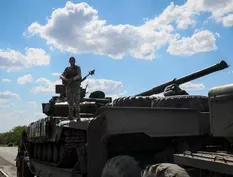 Ukrainian soldiers repel Russian forces using U.S. weapons