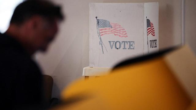 News Wrap: Trump order on voter citizenship proof blocked