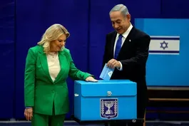 News Wrap: Exit polls show Netanyahu may return to power