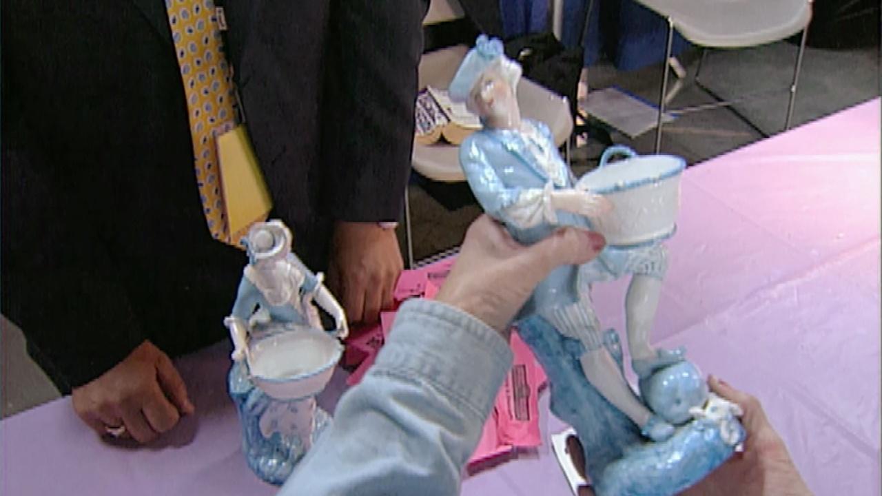 Antiques Roadshow | Appraisal: Late 19th-Century Chelsea-style Figurines