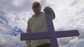 Video thumbnail: PBS NewsHour Arizona artist honors migrants who died in desert crossings
