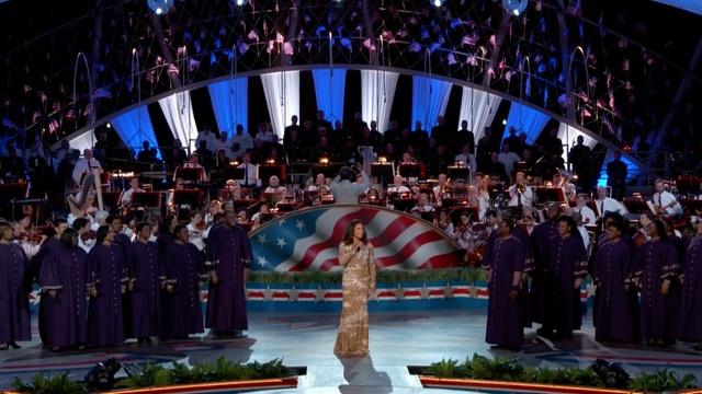 Vanessa Williams Performs 