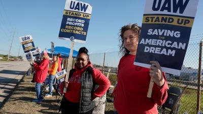 UAW strike stretches on amid warnings of more shutdowns