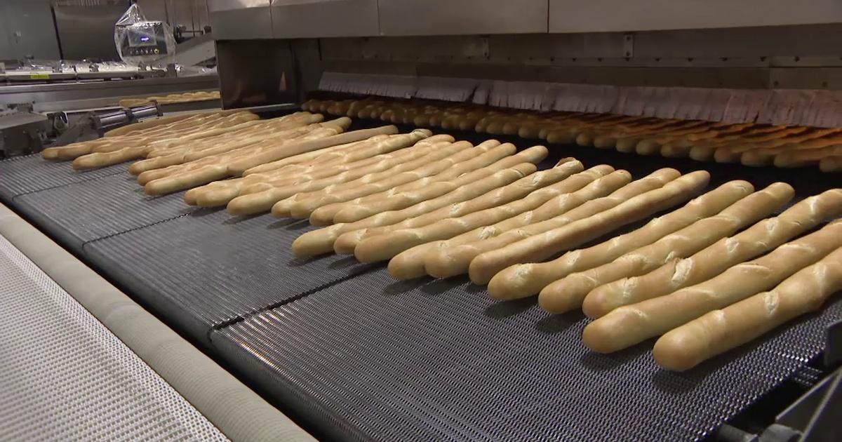 Chicago Tonight Commercial Bread Bakeries Behind Chicago’s Favorite