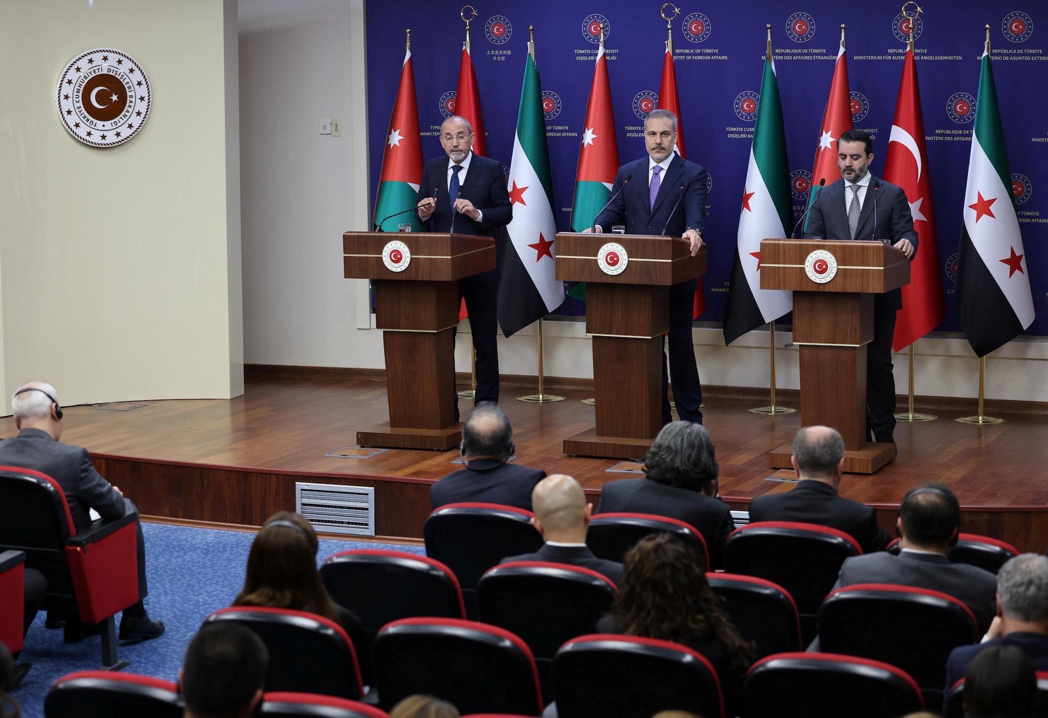 News Wrap: PKK will disarm and disband in peace deal with Turkey