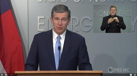 Video thumbnail: NC Emergency Management and Weather 04/06/21: Coronavirus Briefing (Spanish)