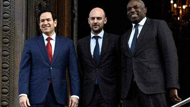 News Wrap: Ukraine and European countries push U.S. to take tougher stance on Russia
