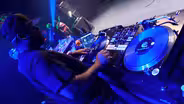Violinist Eric Stanley / Shaquan Ian Lewis (Mad Skillz)