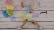 How to Make a Colorful Necklace Decorated With Paper Shapes
