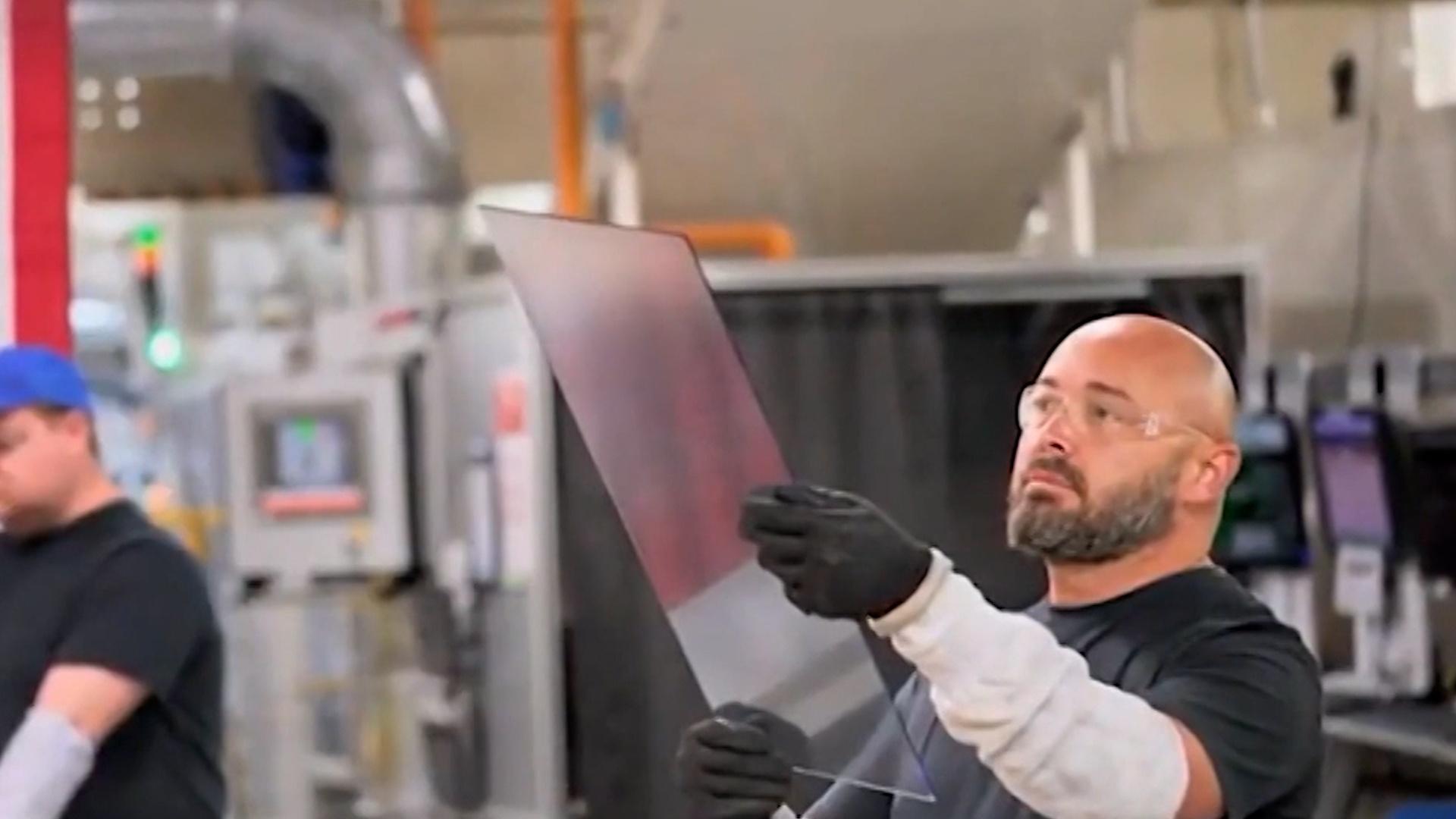 Barr Credits Trump for Apple Expansion in Kentucky