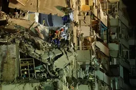 Russian strike on Ukraine building kills dozens of civilians