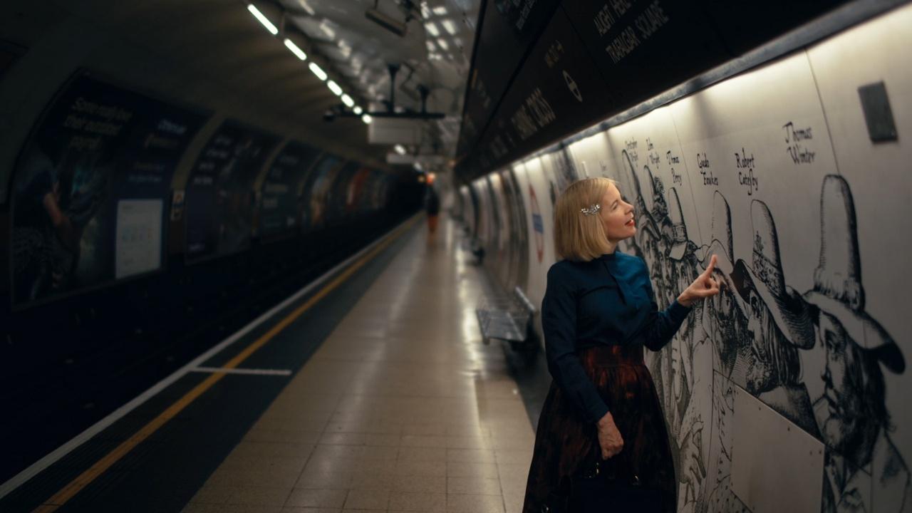 Lucy Worsley Investigates | The Gunpowder Plot: The Mural on the Tube
