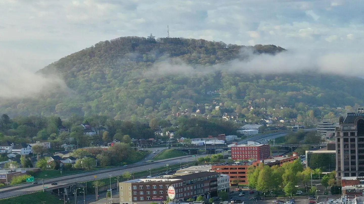 Mill Mountain: Beacon of the Valley