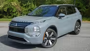 2025 Mitsubishi Outlander & 2025 Lamborghini Revuelto