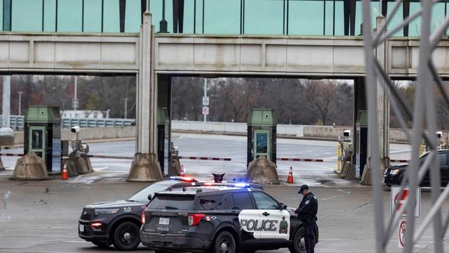 News Wrap: Vehicle explodes at Niagara Falls border crossing