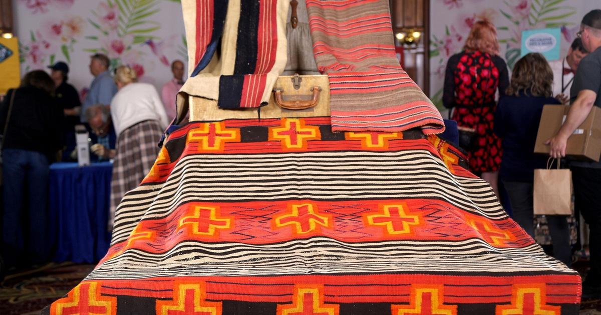 Antiques Roadshow Appraisal Navajo & Hopi Wearing Blankets, ca. 1875
