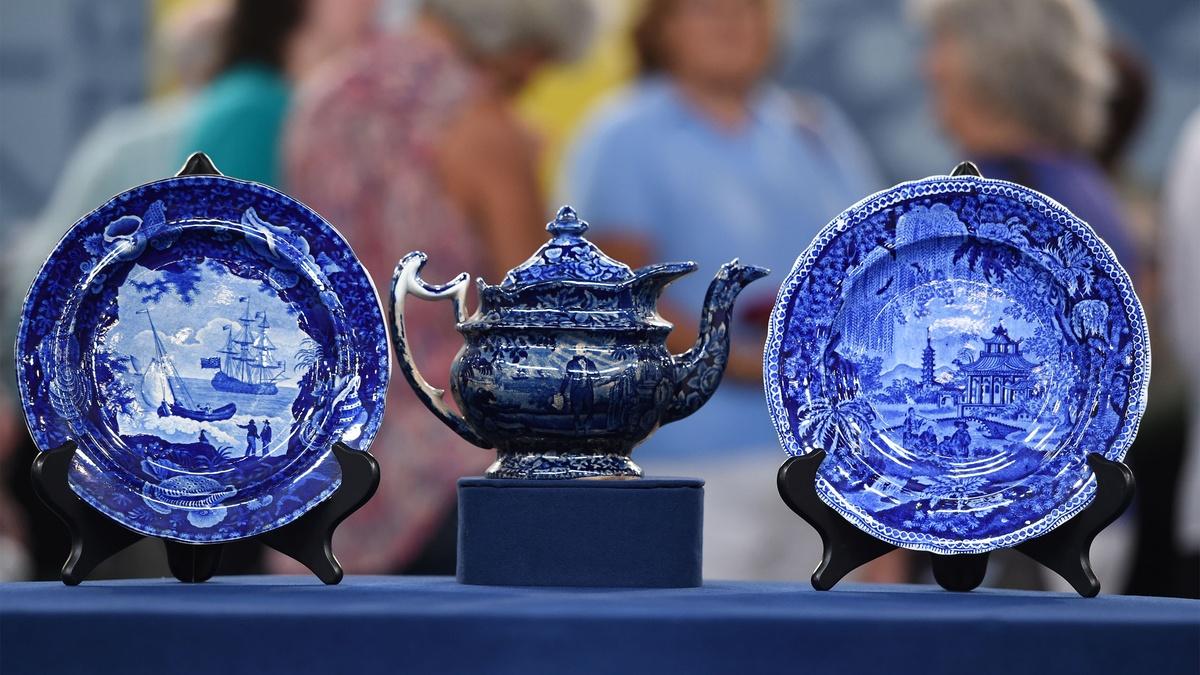 Appraisal Staffordshire Plates & Teapot, ca. 1830 Antiques Roadshow
