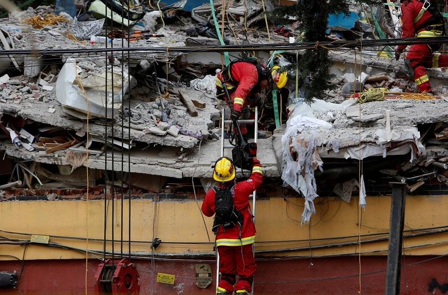 Rescue crews rush to search rubble after Mexico earthquake