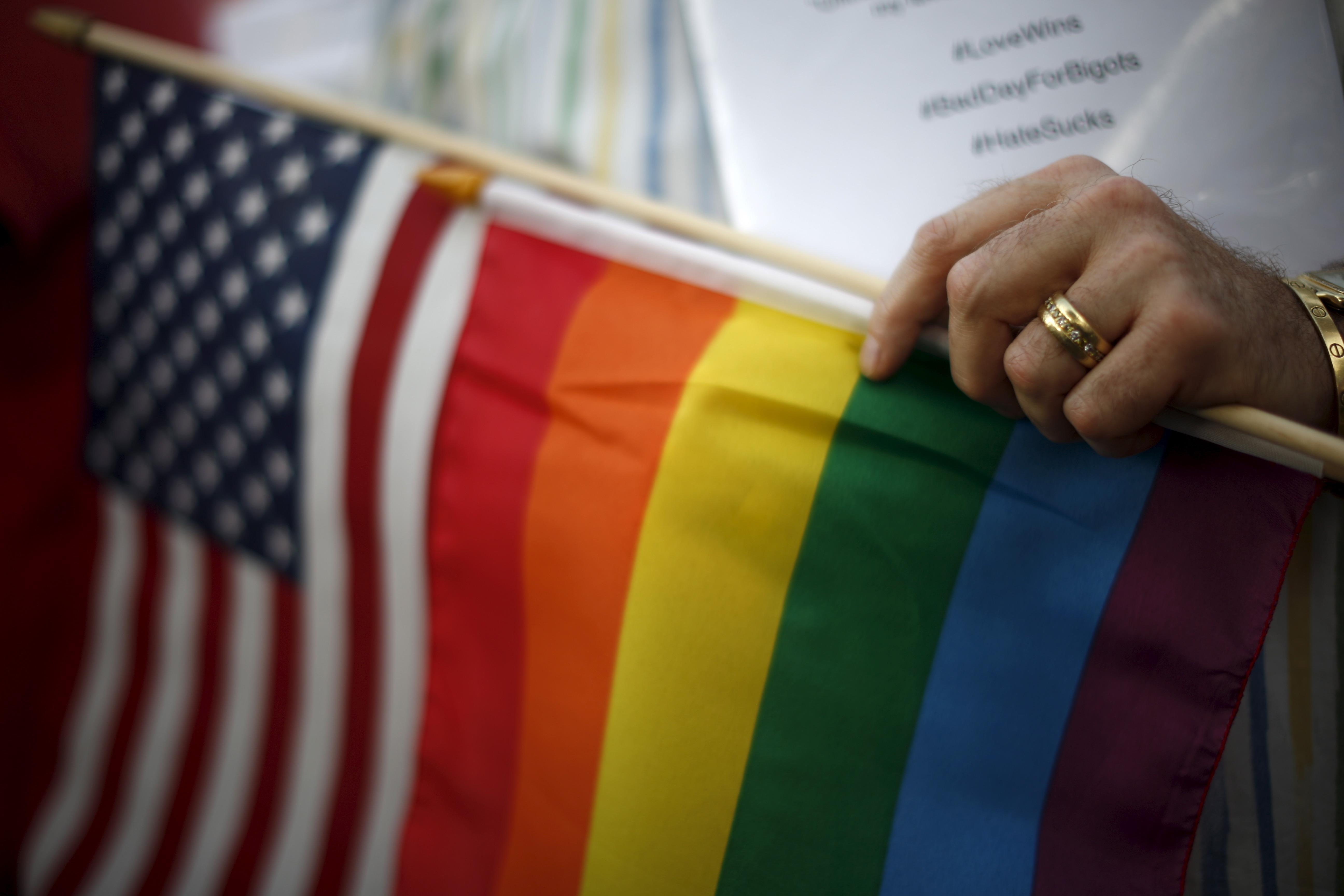 News Wrap: Court affirms same-sex couples’ abuse protections