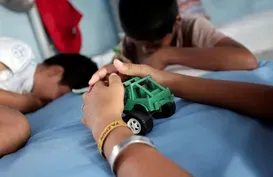 What's going on inside shelters for migrant children?