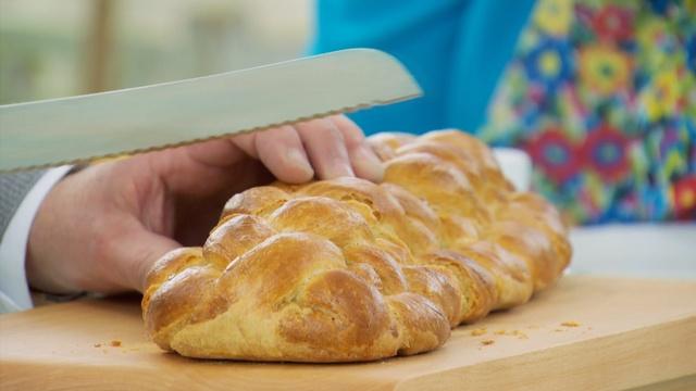 The Great British Baking Show | Technical Challenge: Plaited Loaf
