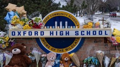 News Wrap: Fourth student dies from Michigan school shooting