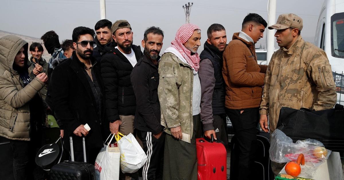 PBS News Hour | Displaced Syrians return to rebuild homes and families ...