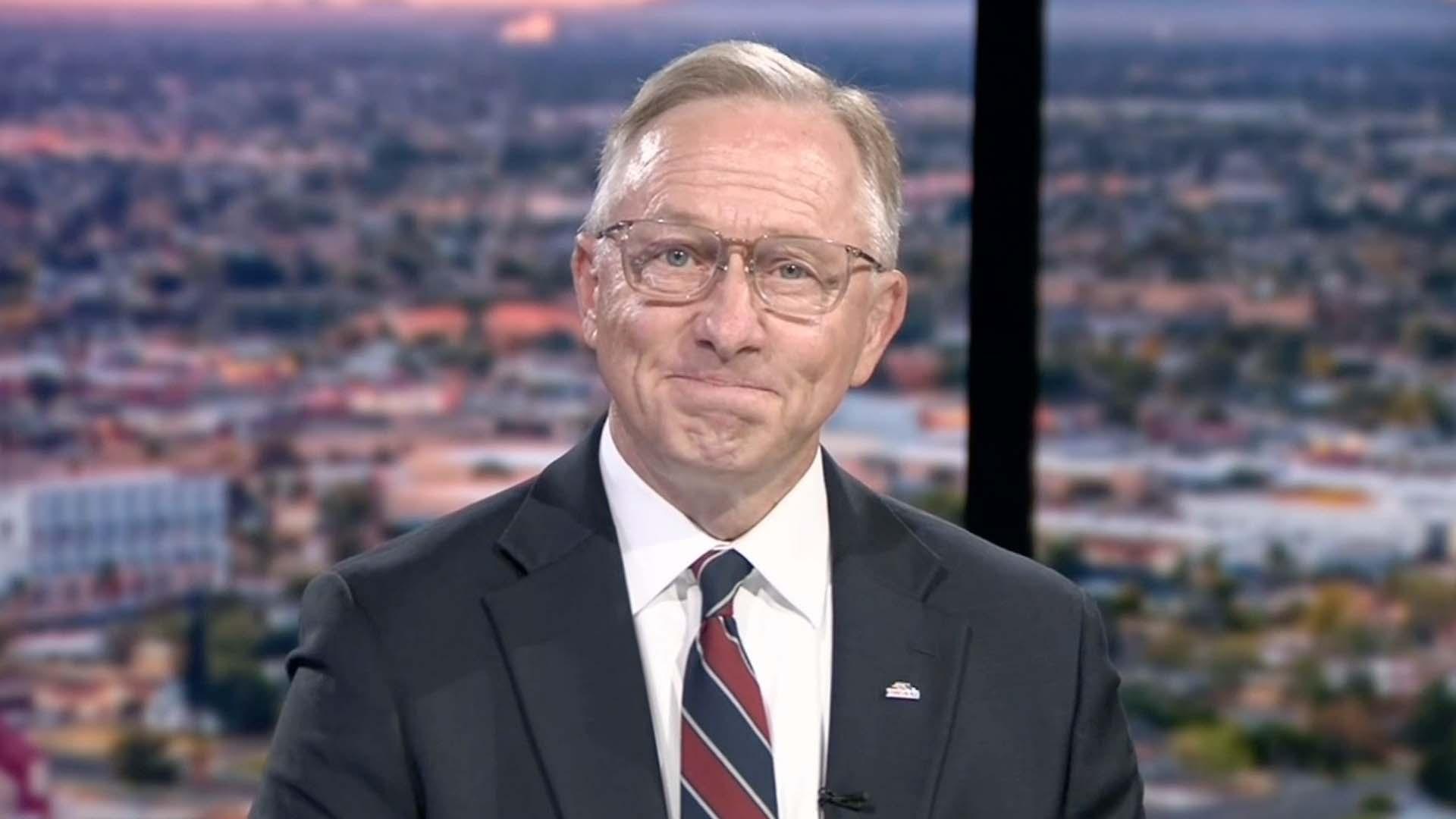 Republican mayor from Ariz. explains why he endorsed Harris | PBS News ...